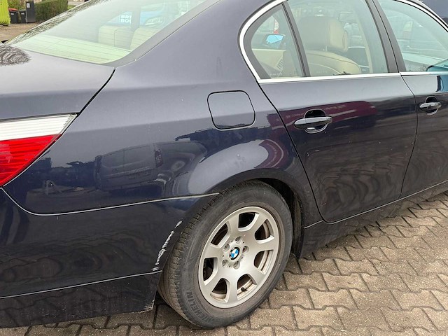 Bmw - 2005 - 5-serie - 530i high executive - personenauto - afbeelding 11 van  22