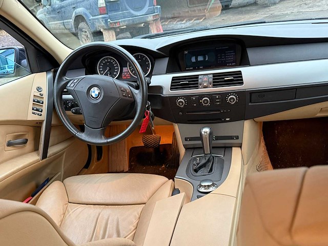 Bmw - 2005 - 5-serie - 530i high executive - personenauto - afbeelding 21 van  22