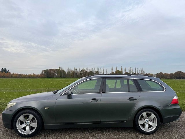 Bmw - 2005 - 5-serie touring - 525i - 09-rf-tk - afbeelding 11 van  12