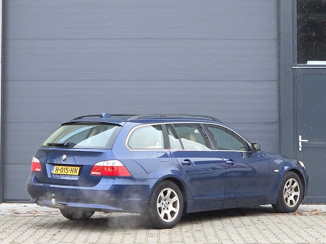 Bmw - 2005 - 5-serie touring - 525i - h-015-hn - afbeelding 30 van  32
