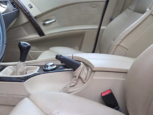 Bmw - 2005 - 5-serie touring - 525i - h-015-hn - afbeelding 21 van  32