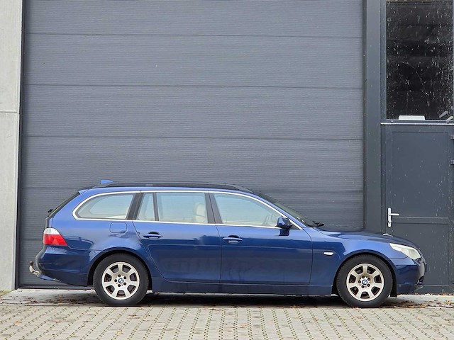 Bmw - 2005 - 5-serie touring - 525i - h-015-hn - afbeelding 27 van  32