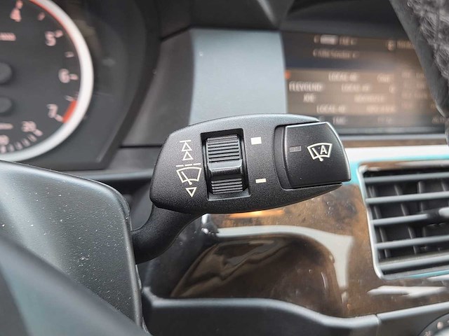 Bmw - 2005 - 5-serie touring - 525i - h-015-hn - afbeelding 2 van  32