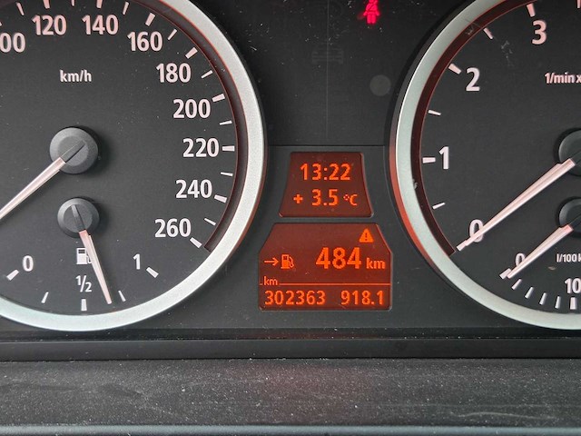 Bmw - 2005 - 5-serie touring - 525i - h-015-hn - afbeelding 32 van  32