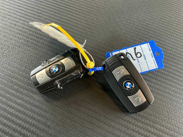 Bmw - 2005 - 6-serie - m6 - personenauto - afbeelding 2 van  16