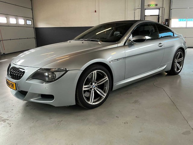 Bmw - 2005 - 6-serie - m6 - personenauto - afbeelding 14 van  16