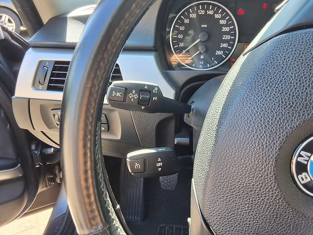 Bmw - 2006 - 3-serie - 318i executive - personenauto - afbeelding 4 van  19