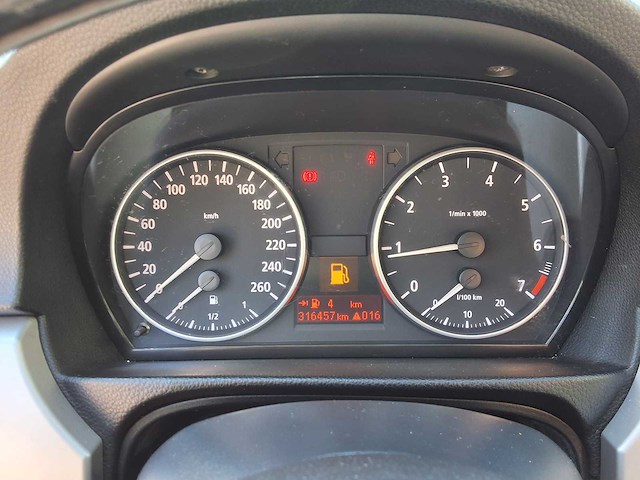 Bmw - 2006 - 3-serie - 318i executive - personenauto - afbeelding 7 van  19