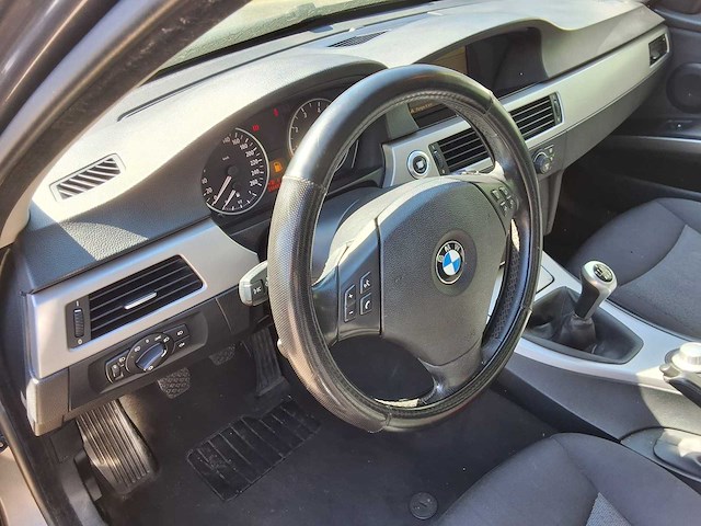 Bmw - 2006 - 3 serie sedan - 318i - bmw 318i - afbeelding 3 van  19