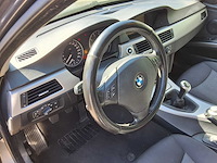 Bmw - 2006 - 3 serie sedan - 318i - bmw 318i - afbeelding 3 van  19