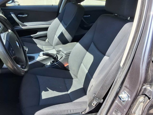 Bmw - 2006 - 3 serie sedan - 318i - bmw 318i - afbeelding 11 van  19