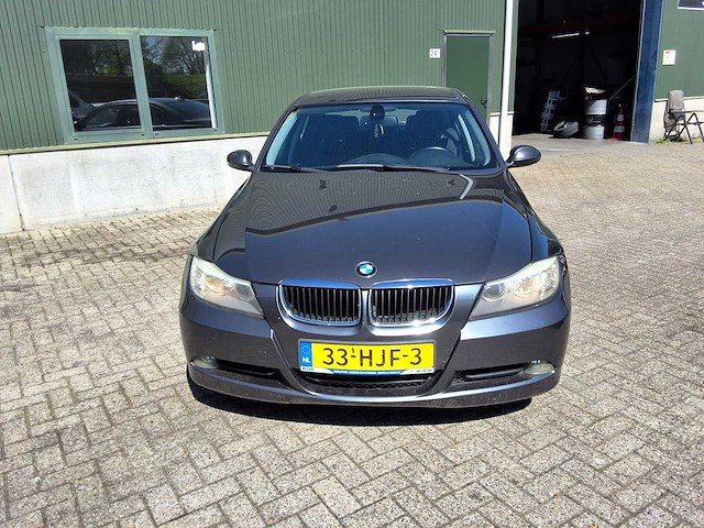 Bmw - 2006 - 3 serie sedan - 318i - bmw 318i - afbeelding 12 van  19