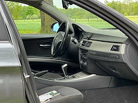 Bmw - 2006 - 3-serie touring - 320i - 40-zrz-4 - afbeelding 2 van  15