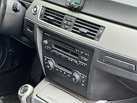 Bmw - 2006 - 3-serie touring - 320i - 40-zrz-4 - afbeelding 3 van  15