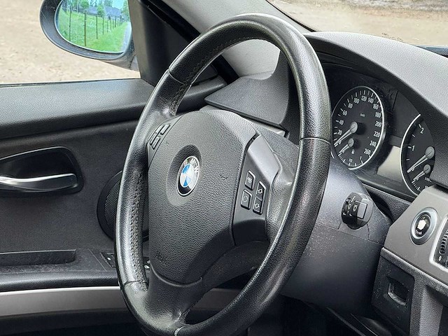 Bmw - 2006 - 3-serie touring - 320i - 40-zrz-4 - afbeelding 4 van  15