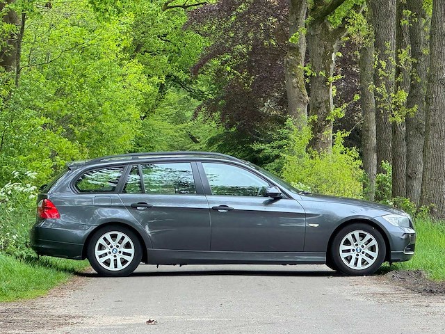 Bmw - 2006 - 3-serie touring - 320i - 40-zrz-4 - afbeelding 11 van  15