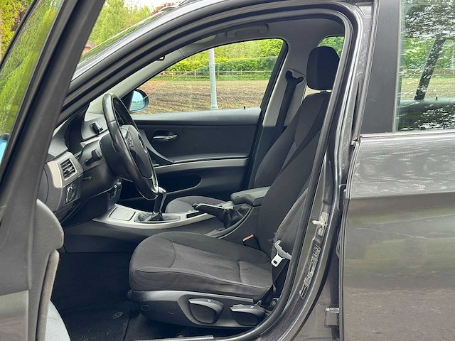 Bmw - 2006 - 3-serie touring - 320i - 40-zrz-4 - afbeelding 13 van  15