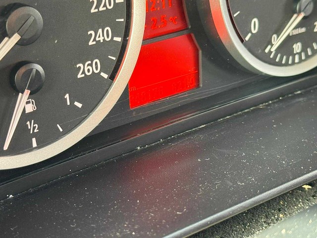 Bmw - 2006 - 5-serie - 523i executive - 83-rzv-5 - afbeelding 8 van  25