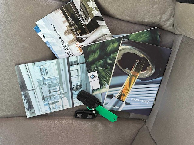 Bmw - 2006 - 5-serie - 523i executive - 83-rzv-5 - afbeelding 25 van  25