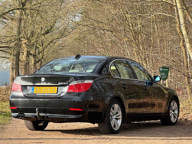 Bmw - 2006 - 5-serie - 523i executive - 83-rzv-5 - afbeelding 13 van  25