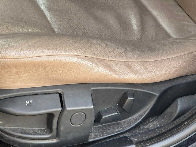 Bmw - 2006 - 5-serie - 523i executive - 83-rzv-5 - afbeelding 17 van  25