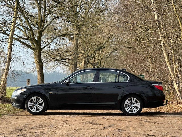 Bmw - 2006 - 5-serie - 523i executive - 83-rzv-5 - afbeelding 15 van  25