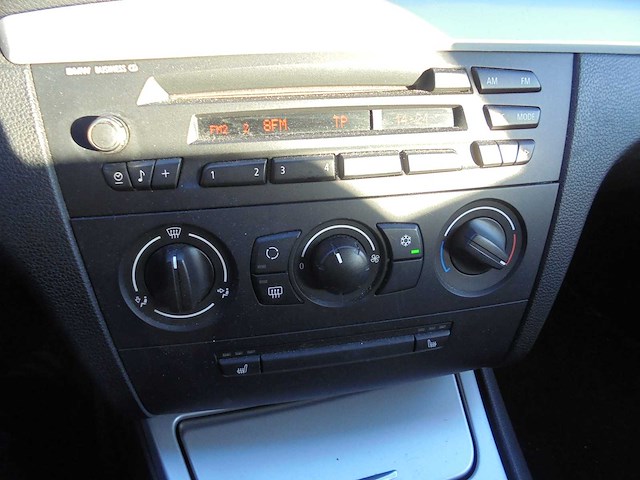 Bmw - 2007 - 1-serie - 116i - kr-936-x - afbeelding 2 van  11