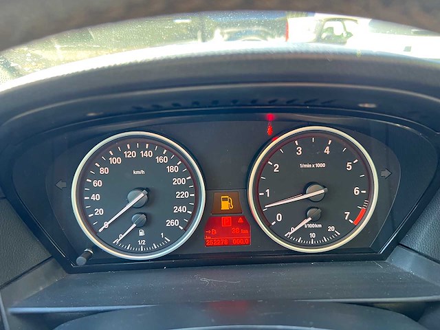 Bmw - 2007 - 5-serie touring - 523i - personenauto - afbeelding 7 van  25