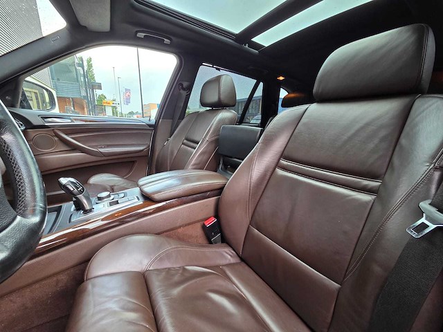 Bmw - 2007 - x5 - xdrive48i high exec. - 7 persoons 62-xf-vb - afbeelding 30 van  43