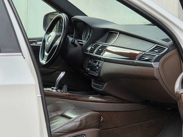 Bmw - 2007 - x5 - xdrive48i high exec. - 7 persoons 62-xf-vb - afbeelding 33 van  43