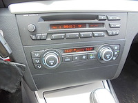 Bmw - 2008 - 1-serie - 120i high executive automaat - 77-hgk-6 - afbeelding 2 van  15