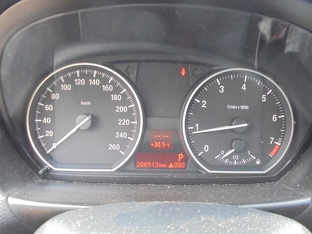 Bmw - 2008 - 1-serie - 120i high executive automaat - 77-hgk-6 - afbeelding 5 van  15