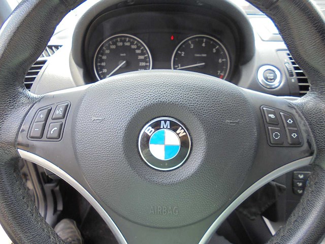 Bmw - 2008 - 1-serie - 120i high executive automaat - 77-hgk-6 - afbeelding 6 van  15