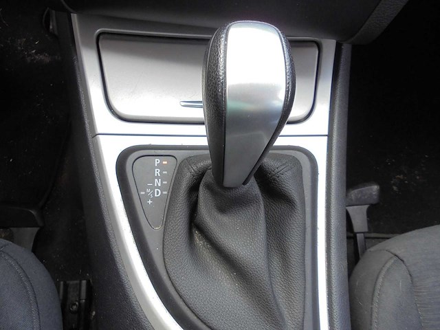 Bmw - 2008 - 1-serie - 120i high executive automaat - 77-hgk-6 - afbeelding 14 van  15