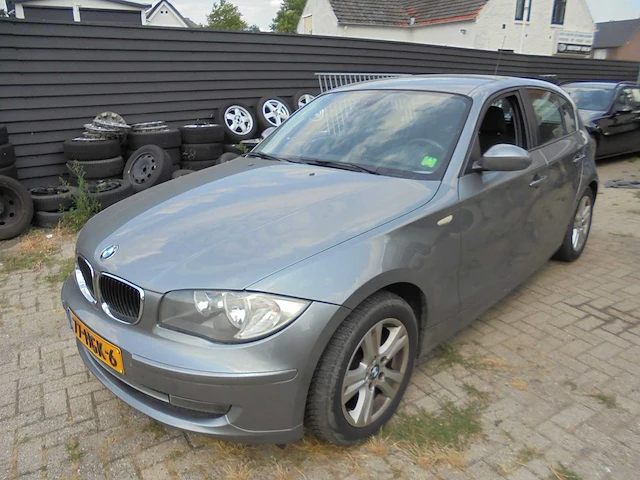 Bmw - 2008 - 1-serie - 120i high executive automaat - 77-hgk-6 - afbeelding 1 van  15