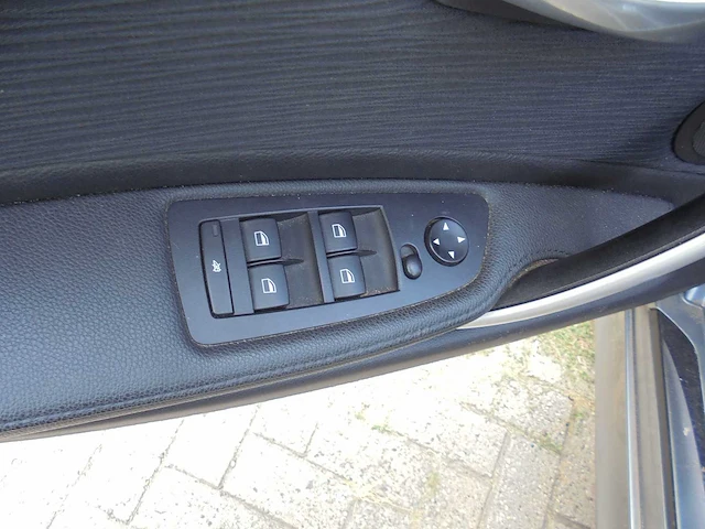 Bmw - 2008 - 1-serie - 120i high executive automaat - 77-hgk-6 - afbeelding 13 van  15