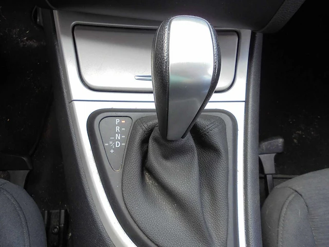 Bmw - 2008 - 1-serie - 120i high executive automaat - 77-hgk-6 - afbeelding 14 van  15
