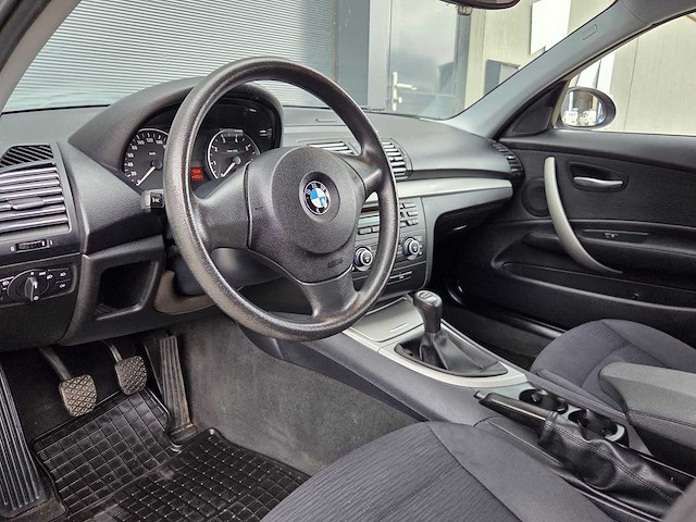 Bmw - 2009 - 1-serie - 116i corporate - l-919-bl - personenauto - afbeelding 3 van  16