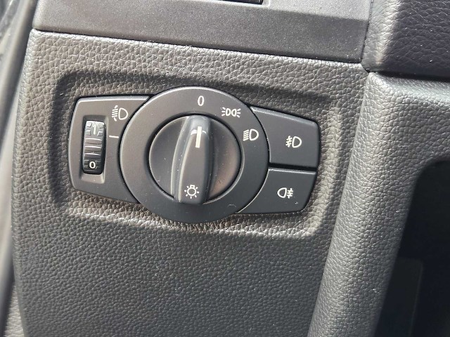 Bmw - 2009 - 1-serie - 116i corporate - l-919-bl - personenauto - afbeelding 8 van  16