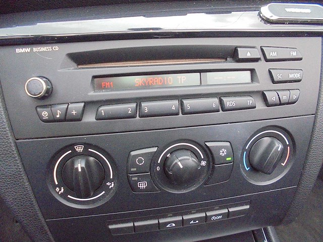 Bmw - 2009 - 1-serie cabrio - 118i executive - 97-hph-1 - afbeelding 12 van  12