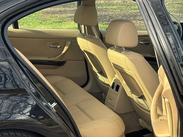 Bmw - 2009 - 328i - - rk-944-s - afbeelding 12 van  14