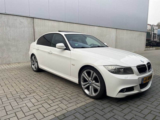 Bmw - 2010 - 3-serie - 318d - 45-nxn-7 - afbeelding 7 van  12