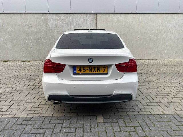 Bmw - 2010 - 3-serie - 318d - 45-nxn-7 - afbeelding 9 van  12