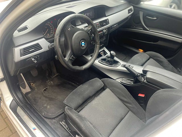 Bmw - 2010 - 3-serie - 318d - 45-nxn-7 - afbeelding 11 van  12