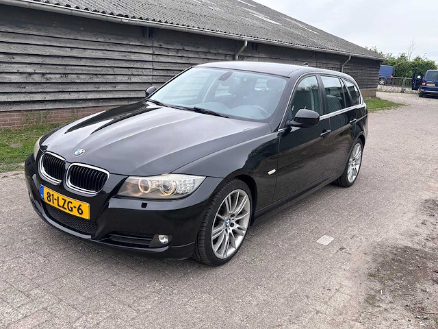 Bmw - 2010 - 3-serie touring - 318i business line - personenauto - afbeelding 23 van  26