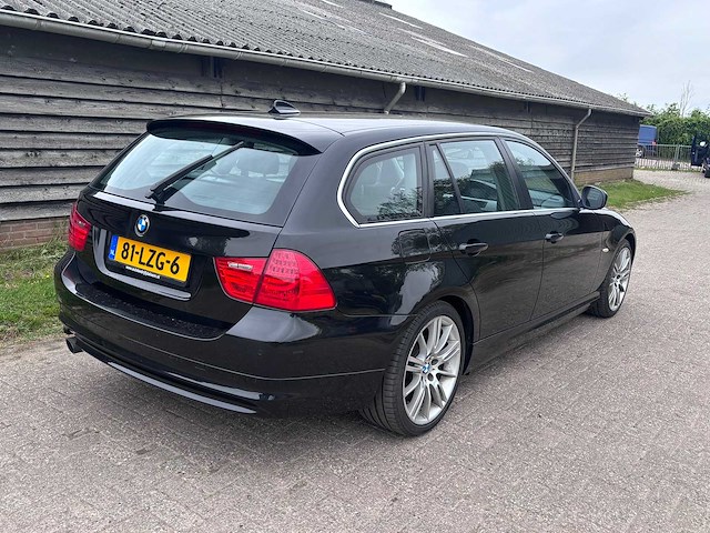 Bmw - 2010 - 3-serie touring - 318i business line - personenauto - afbeelding 13 van  26
