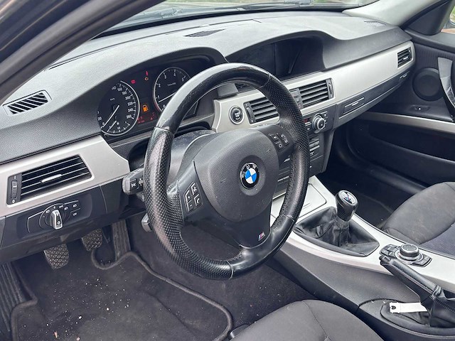 Bmw - 2010 - 3-serie touring - 318i business line - personenauto - afbeelding 22 van  26