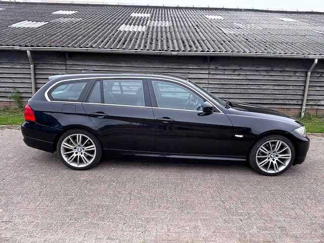 Bmw - 2010 - 3-serie touring - 318i business line - personenauto - afbeelding 8 van  13
