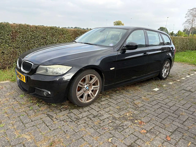 Bmw - 2010 - 3-serie touring - 320i bns sport - personenauto - afbeelding 1 van  15