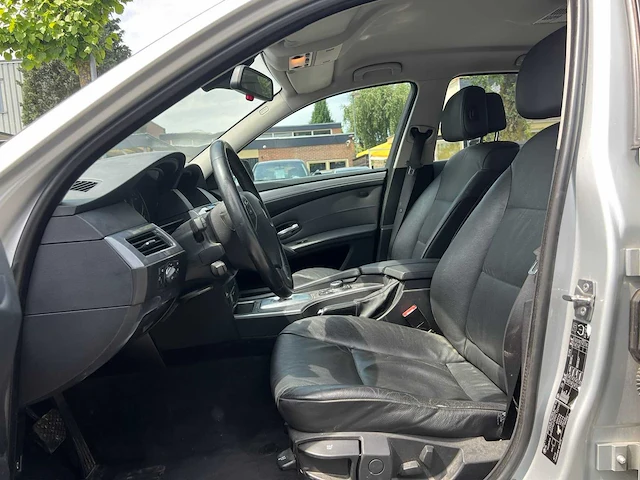 Bmw - 2010 - 5-serie - 525i bns edition ii - 43-knt-6 - personenauto - afbeelding 9 van  11